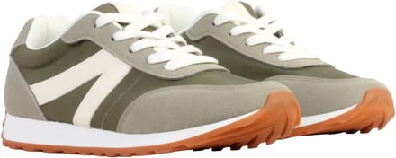 Sneakers met veters