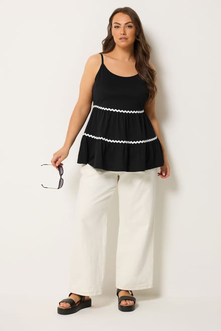 Yours Zwarte Vesttop Met Laagjesafwerking Size 44