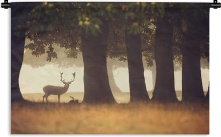 Wandkleed - Wanddoek - Hert - Bomen - Bos - 90x60 cm - Wandtapijt