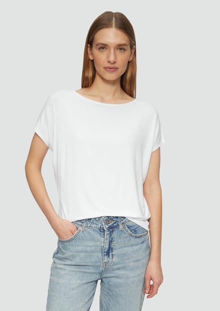 T-shirt met overgesneden schouder