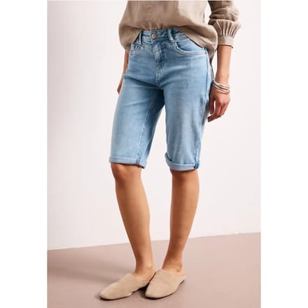 Bermuda met Slim Legs en omgeslagen detail
