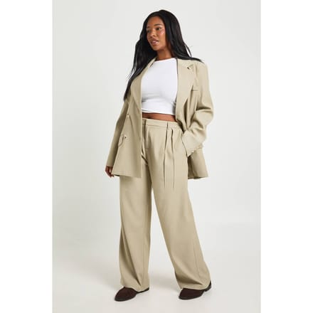 boohoo Dames Plus Getailleerde Wijde Pijpenbroek | Verstandig | Maat: 44