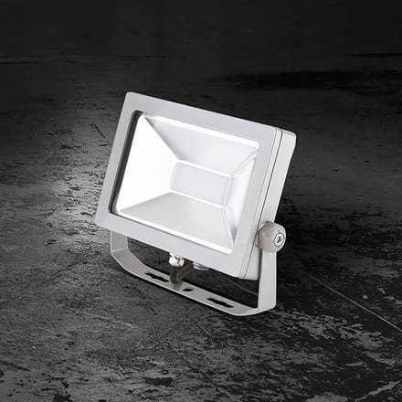 EVN LFA buitenspot zilver plug 3.000K 30W