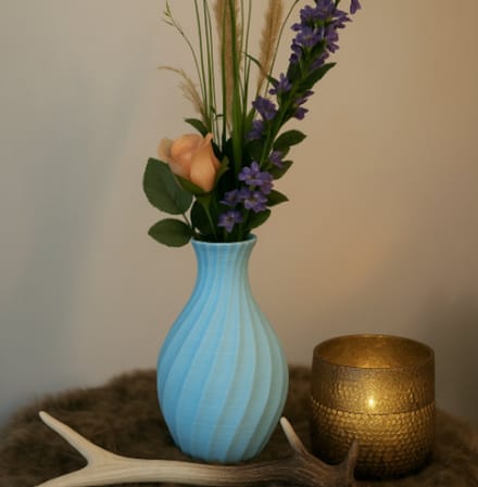 3D geprinte vaas - Lichtblauw 15 cm - Gedraaid patroon