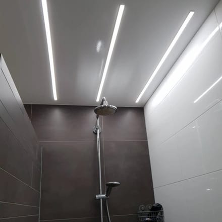 Led strip douche verlichting - 2 meter - Complete set - Plug&play - Helder wit licht - Badkamerverlichting - Badkamer lamp