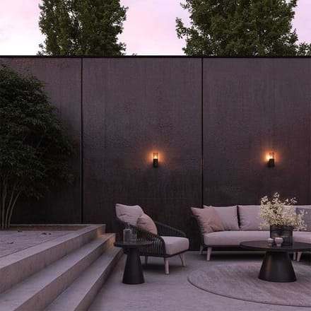 HOFTRONIC Blaze - LED Wandlamp - Incl. Schemerschakelaar & Bewegingssensor - Up light - E27 Fitting - IP44 Waterdicht - Smokey glas