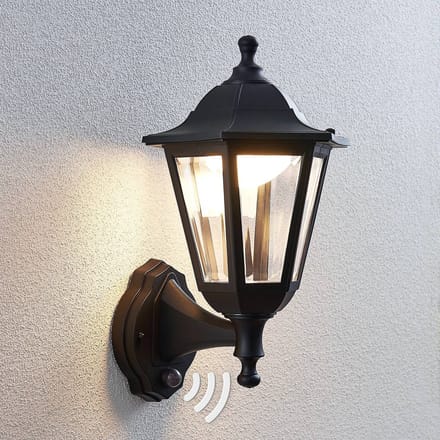 Lindby LED buiten wandlamp Iavo, sensor, zwart, lantaarn
