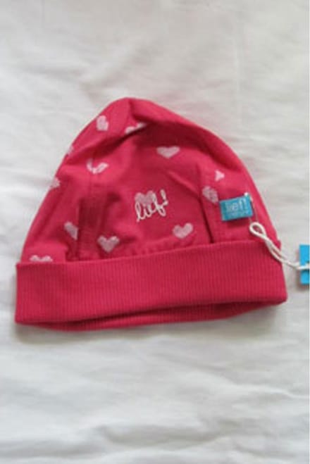 Lief! muts fuchsia roze met witte hartjes, maat 2