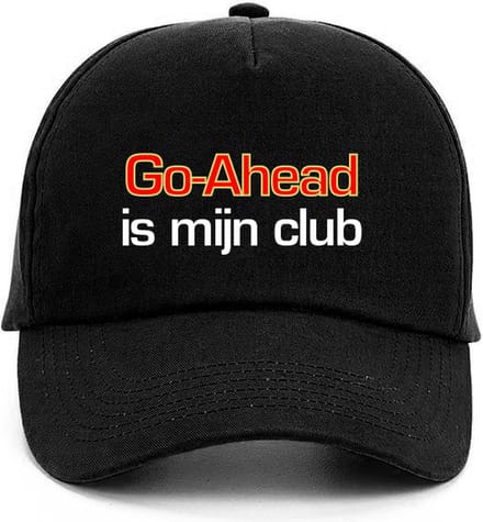 Pet met tekst: Go-Ahead is mijn club