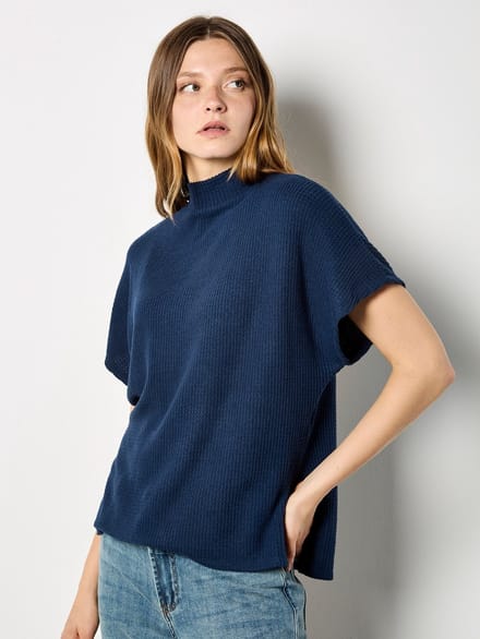 Batwing-T-shirt met hoge hals