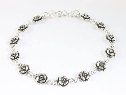 Zilveren armband met roosjes
