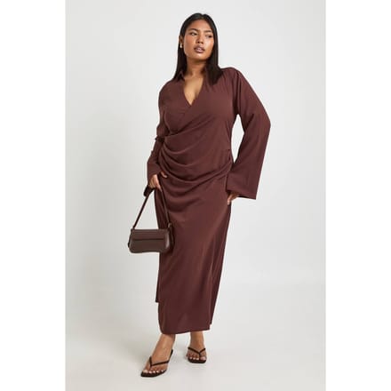 boohoo Dames Plus Geweven Wikkel Draperie Detail Midaxi Jurk | Chocolate | Maat: 16