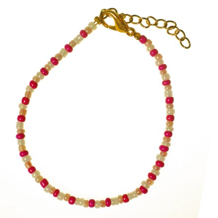 Armband rocaille kralen parelmoer/roze met goudkleurige sluiting