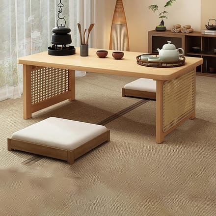 Lage houten salontafel met rotan design voor moderne interieurs