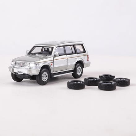 Bm 1:64 Pajero Super Exceed Legeringsmodel Auto