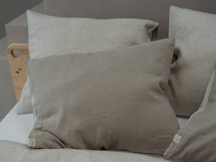 Linnen Label - Duurzaam 100% Europees gewassen linnen kussensloop 60 x 70 cm - Zand/Lichte streep