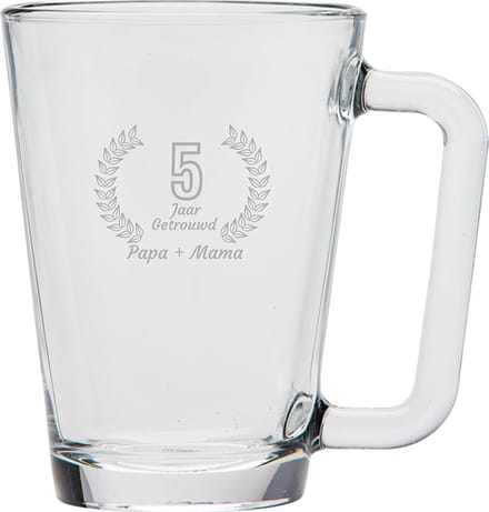 Gegraveerde theeglas 26cl Papa + mama 5 jaar getrouwd