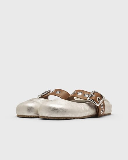 MOLLY STUDS