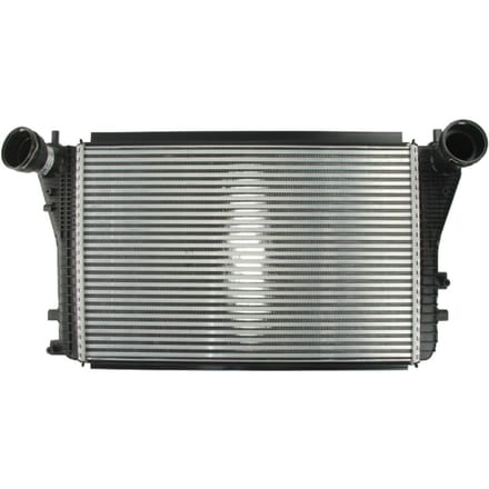 Intercooler NISSENS 96610