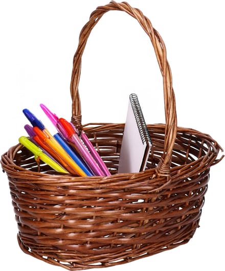 CM Cadeaumand met hengsel - bruin - riet - 25 x 18 x 11 cm - geschenkmand - rieten mand