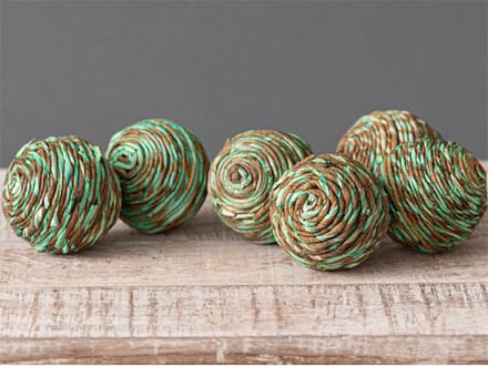 Decoratie ballen 072 groen/bruin