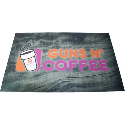 Tapijt Professor Optiken Guns and Coffee II