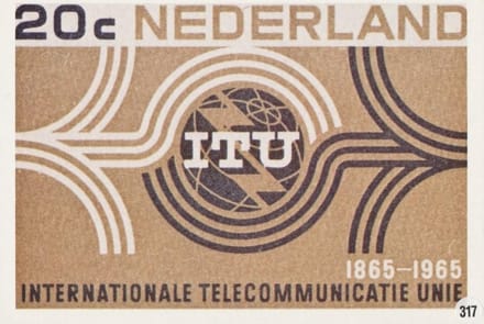 Briefkaart met afbeelding Telecommunicatie postzegel