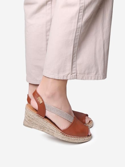 TEIDE-P | Leren espadrille met veiligheidssluiting en middelhoge sleehak - NOUGAT, 35