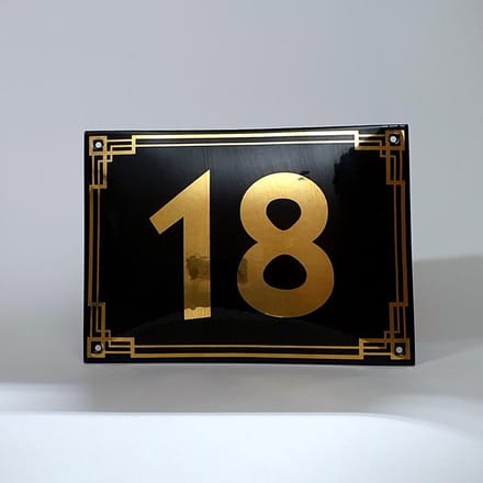 Art deco | jaren ’30 | luxe emaille huisnummer - 18