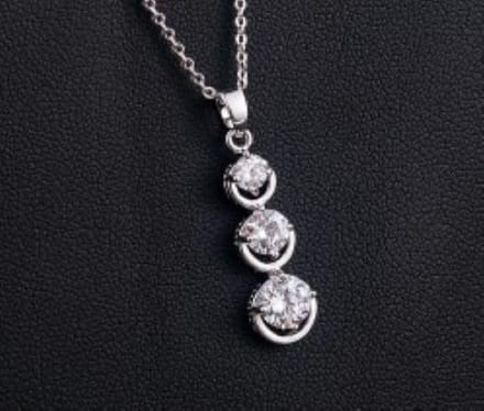 Ketting met hanger 3 steentjes (647)