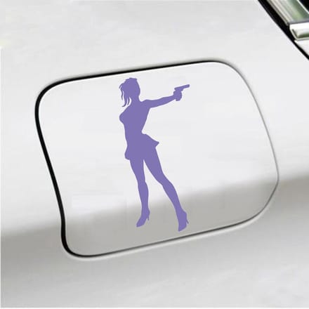 Bumpersticker - Vrouw Met Geweer - 8 X 16 - Paars