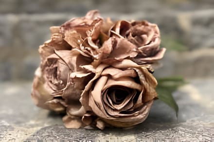 Boeket oudroze rozen en hortensia's Buitengewoon de Boet