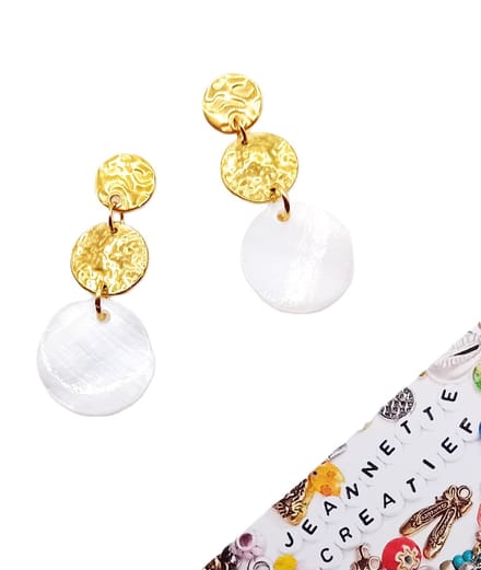 Jeannette-Creatief® - Beach - Sandy Shell Gold - Oorbellen met Schelp - Oorbellen - Strandsieraden - Beach - Summer - Griekse Stijl - Boho Chic
