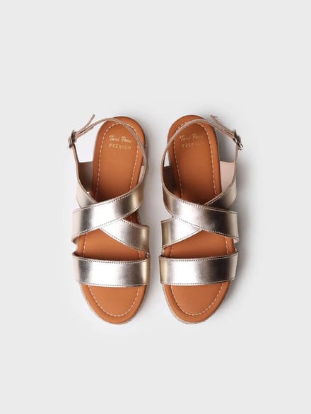 Sandalen met bandjes en plateauzool | ELISENDA