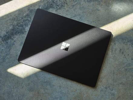 Microsoft Surface Laptop 4 | i7-1185G7 | Intel Iris Xe Graphics | 33.0 (13″) | 256GB SSD | DDR4 | US | WiFi | Windows 11 Pro