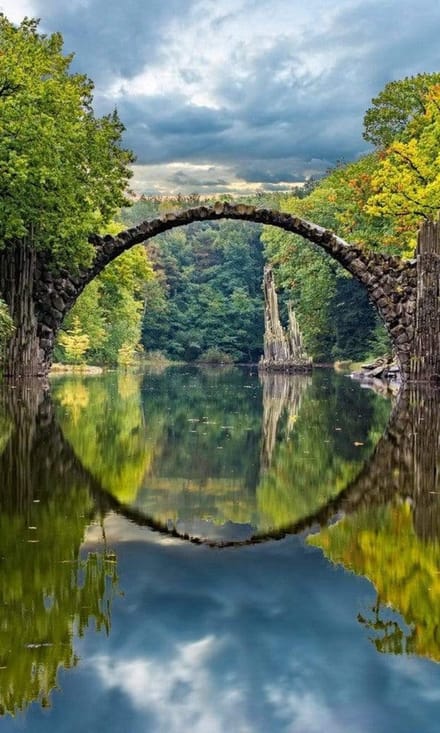 Fotobehang - Arch Bridge 150x250cm - Vliesbehang