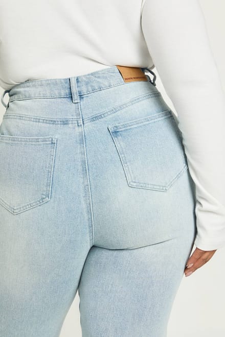 boohoo Dames De Plus High Waist Flare Jeans | Gebleekt | Maat: 28/32L
