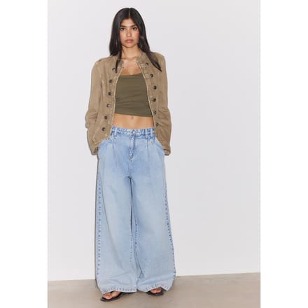 Stradivarius Wide-leg jeans met plooien  LICHTE MIDDENBLAUWE DENIM WASSING 44