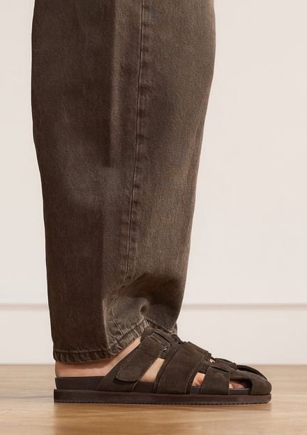 Manfield - Heren - Donkerbruine suède slippers - Maat 45