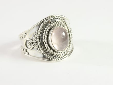 Bewerkte zilveren ring met rozenkwarts - maat 20