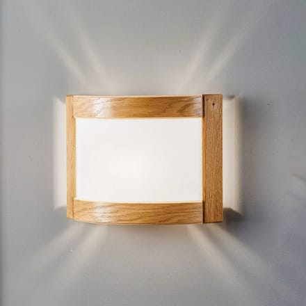 Lamkur Zanna wandlamp van hout, hoogte 22 cm, licht eiken