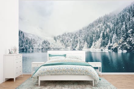 Behang - Fotobehang Winter - Water - Sneeuw - Breedte 375 cm x hoogte 280 cm