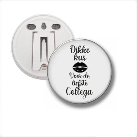 Button Met Clip 58 MM - Dikke Kus Voor De Liefste Collega