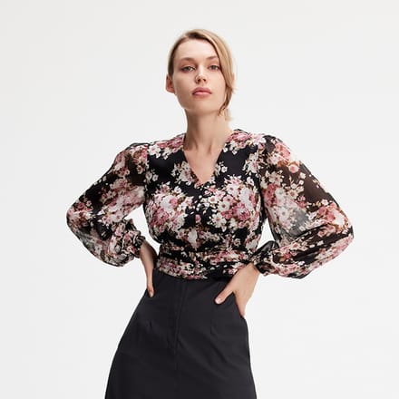 Korte blouse met bloemenprint