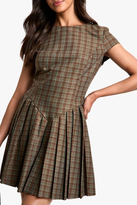 boohoo Dames Cap Mouws Geplooide Getailleerde Jurk | Maat: 12