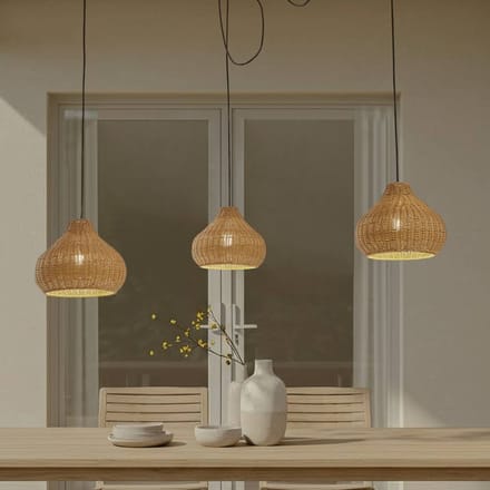 Lucande buiten hanglamp Taniola, 3-lamps, beige, rotan, IP44