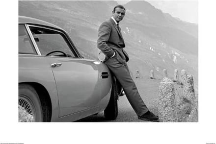 Pyramid Poster - James Bond Aston Martin - 60 X 80 Cm - Multicolor