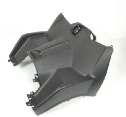 Tablier arrière pour scooter Piaggio 125 MP3 2006-09 653705000C 623071 Noir Neuf