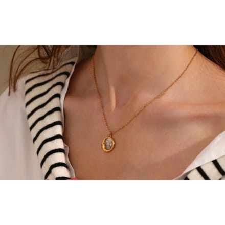 18-karaats vergulde ketting met parelmaanhanger
