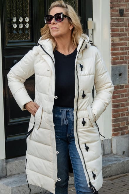 Lange dames winterjas - Gewatteerd en getailleerd - Ivoorwit - Maat 44